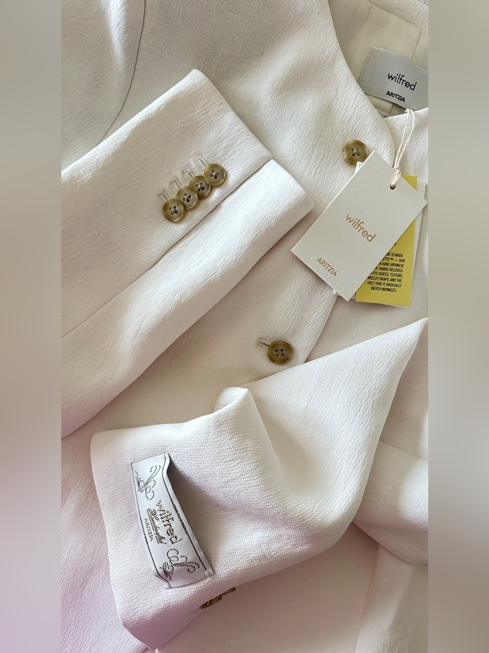 Aritzia Regal Blazer crepette size 10 NWT light birch - Picture 7 of 9